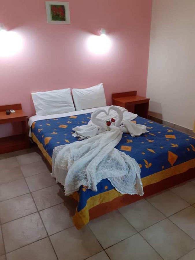 Pantheon Otel Kamena Vourla Dış mekan fotoğraf