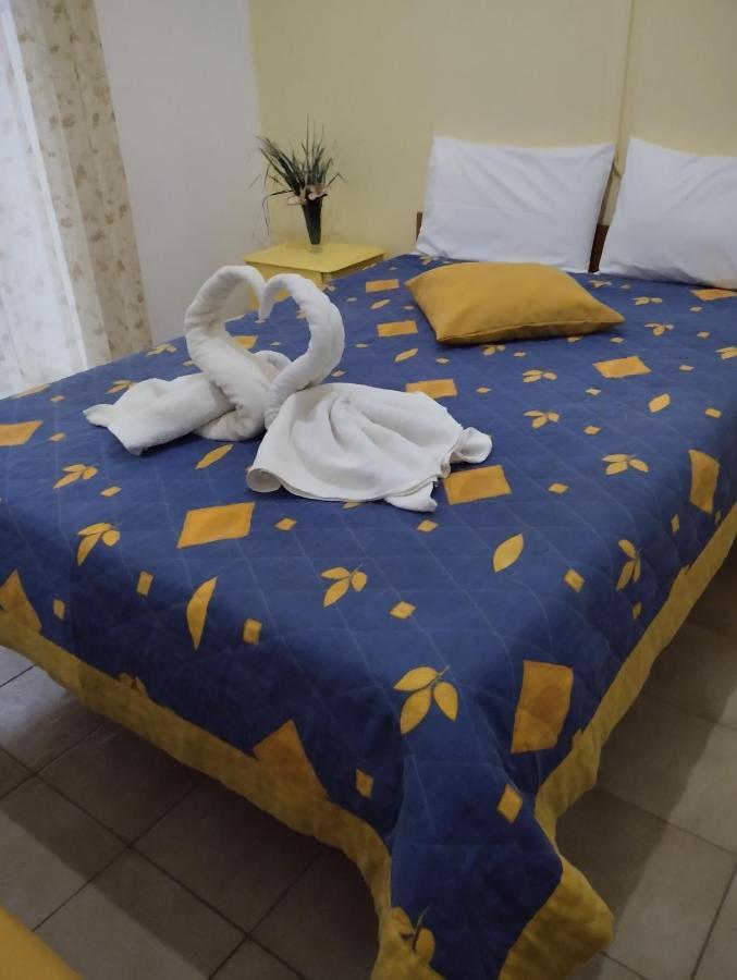 Pantheon Otel Kamena Vourla Dış mekan fotoğraf